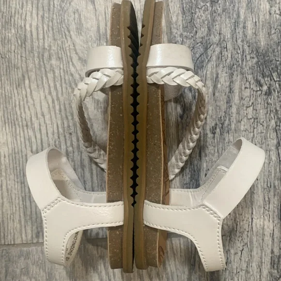 Blowfish Malibu White Sandals size 10 Little Kids - Picture 2 of 5